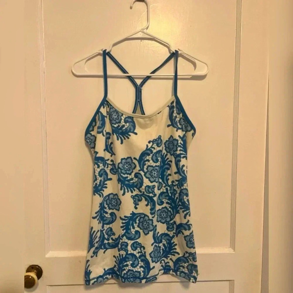 LULULEMON Blue Floral Paisley Power Y TANK TOP Built-in Bra Size 10 - Picture 1 of 6